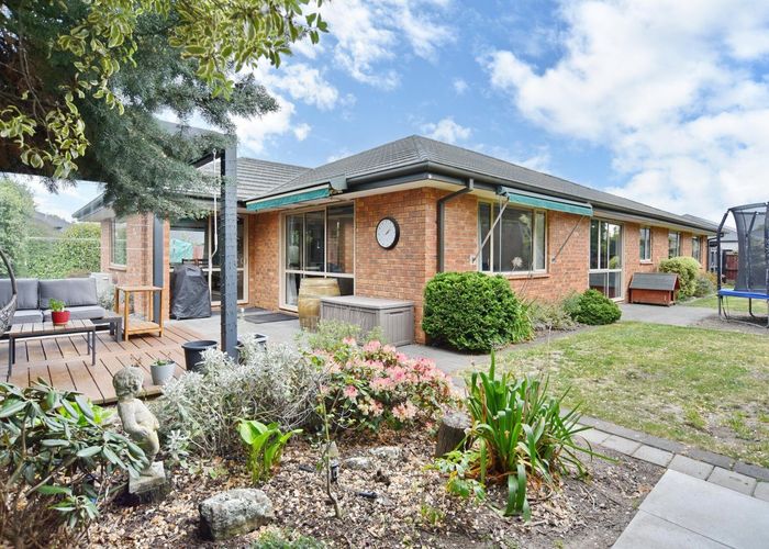  at 9 Puhara Avenue, Parklands, Christchurch