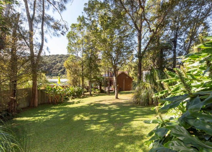  at 221 Laingholm Drive, Laingholm, Auckland