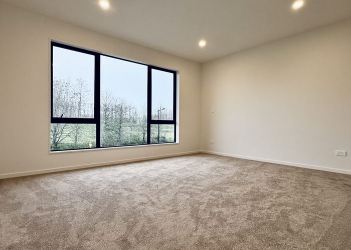  at 8/299 Te Taruna Drive, Milldale, Rodney, Auckland