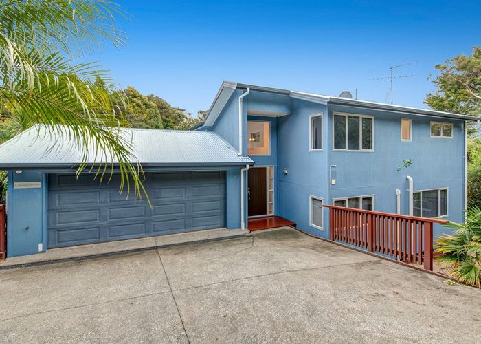  at 9 Springwater Vale, Unsworth Heights, North Shore City, Auckland