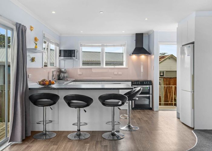  at 1/12 Riverpark Crescent, Henderson, Waitakere City, Auckland