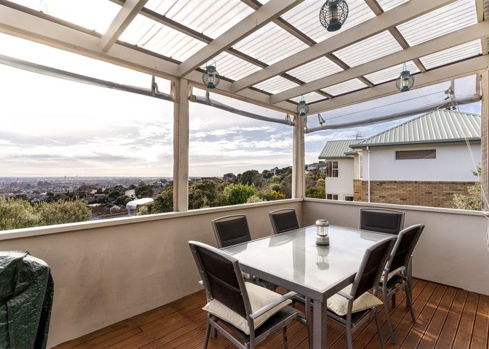  at 2 Thirlmere Lane, Westmorland, Christchurch