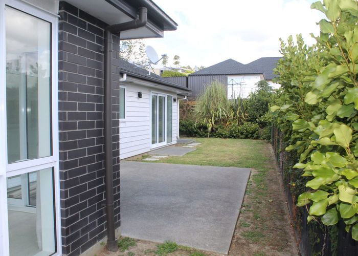  at 21 Eastview Crescent, Stanmore Bay, Whangaparaoa