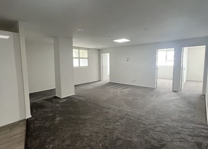  at 4/133 Main Street, Upper Hutt