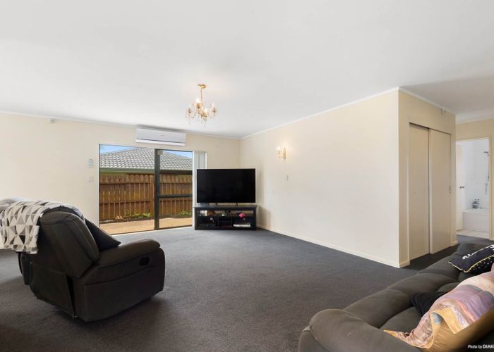  at 2/72 Tui Road, Papatoetoe, Auckland