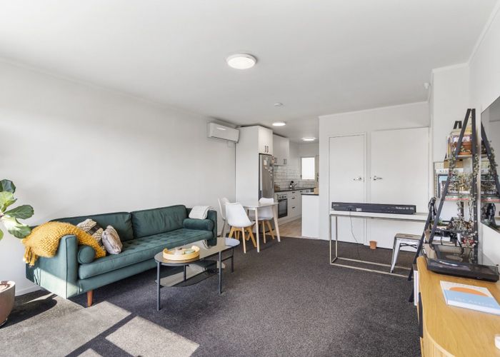  at 9/14 Seaview Terrace, Mount Albert, Auckland City, Auckland