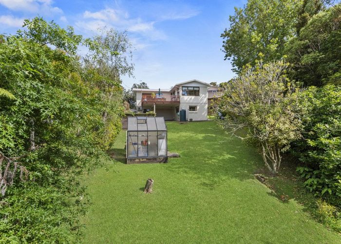  at 8 Kauri Road, Birkenhead, Auckland