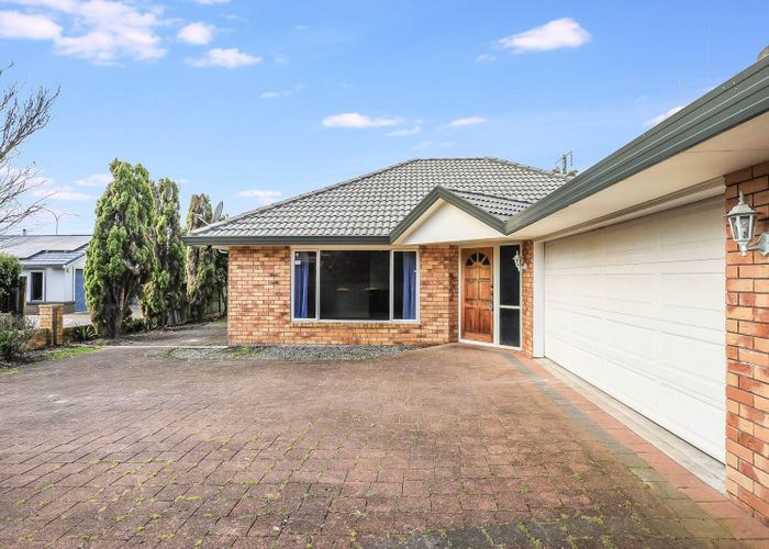  at 24 Heritage Avenue, Chartwell, Hamilton