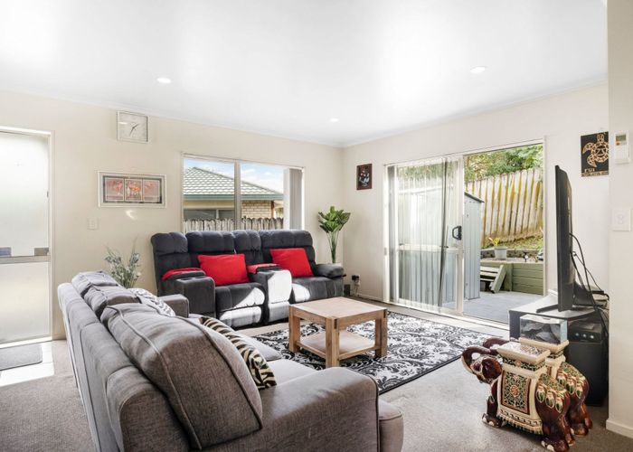  at 45 De Havilland Drive, Goodwood Heights, Manukau City, Auckland