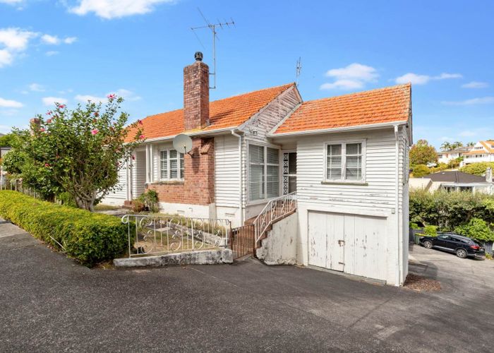  at 17 Bay Road, Saint Heliers, Auckland