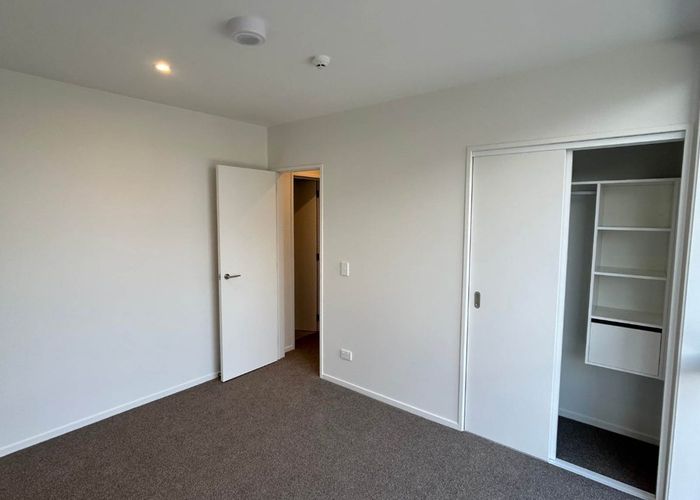  at 5/16 Treasure Lane, Te Atatu South, Waitakere City, Auckland