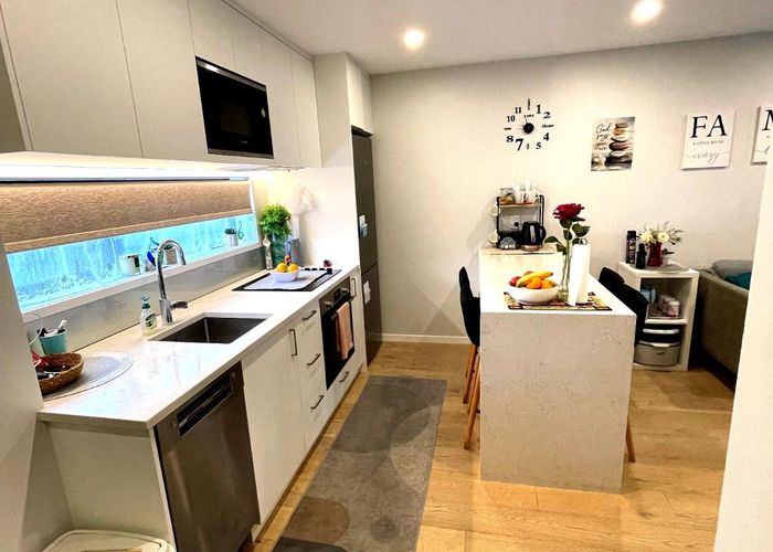  at 2/21 Parson Lane, Papatoetoe, Manukau City, Auckland