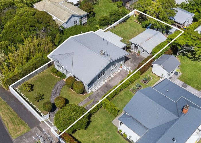  at 16 Princes Street, Northcote Point, Auckland