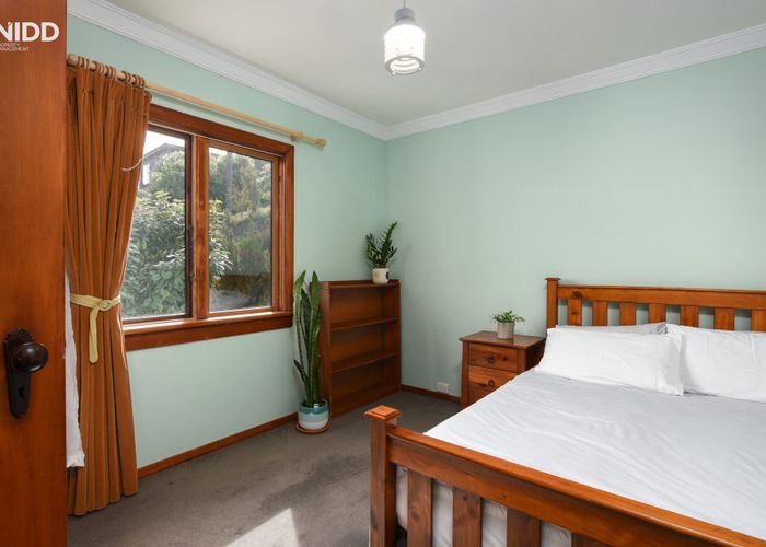  at 28 Athol Place, Ravensbourne, Dunedin