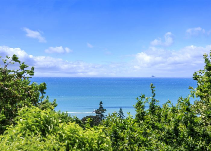  at 608 Beach Road, Rothesay Bay, Auckland
