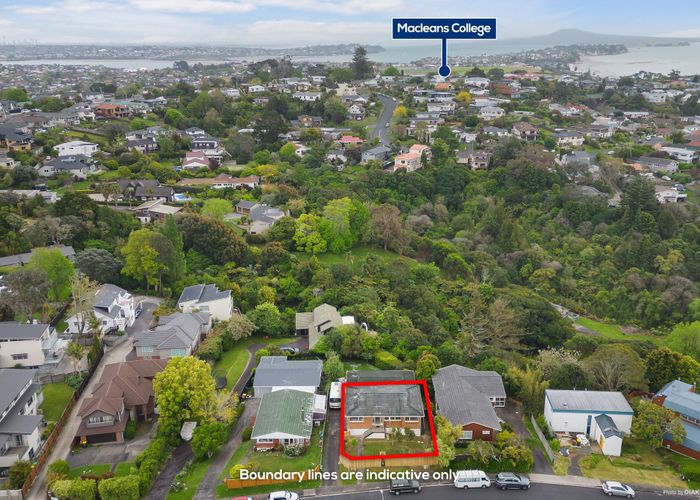  at 1/18 Castleton Drive, Mellons Bay, Auckland