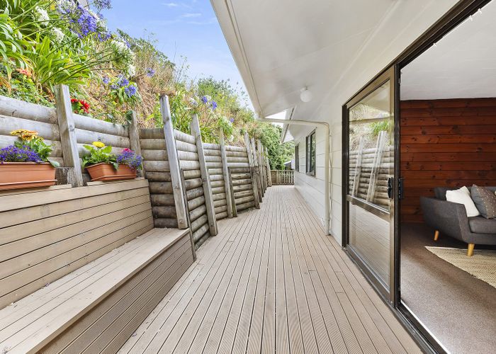  at 41 Akaroa Drive, Maupuia, Wellington
