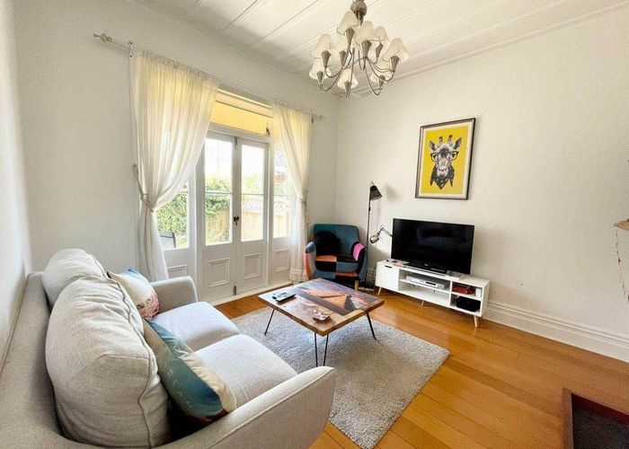  at 17 Windsor Street, Parnell, Auckland City, Auckland