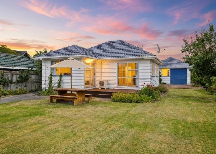  at 230 Avonhead Rd, Avonhead, Christchurch City, Canterbury