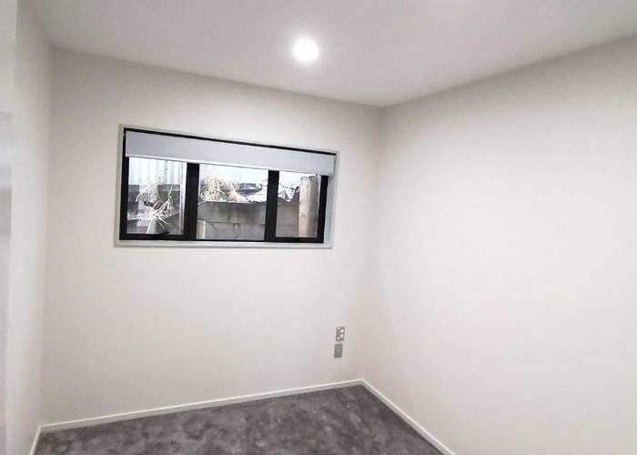  at 21 Bangla Place, Massey, Waitakere City, Auckland