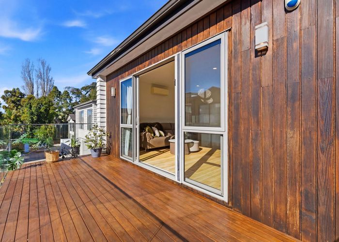  at 2/65 Francis Street, Hauraki, North Shore City, Auckland