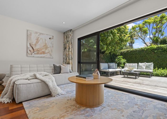  at 28 Springwood Place, Mount Eden, Auckland