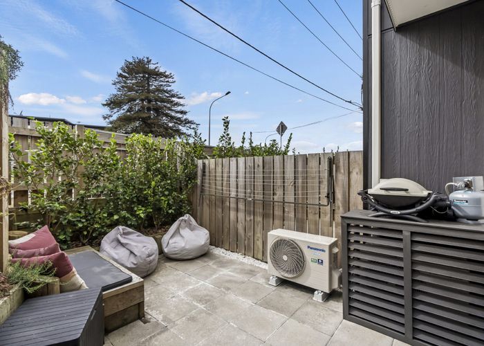  at 5/2 Waipa Street, Birkenhead, Auckland