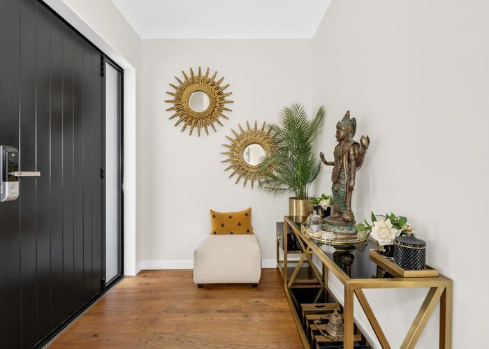  at 8 Lavey Road, Flat Bush, Manukau City, Auckland