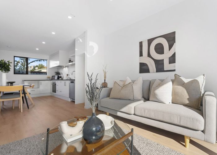  at 4/3 Derrett Place, Mangere Bridge, Manukau City, Auckland