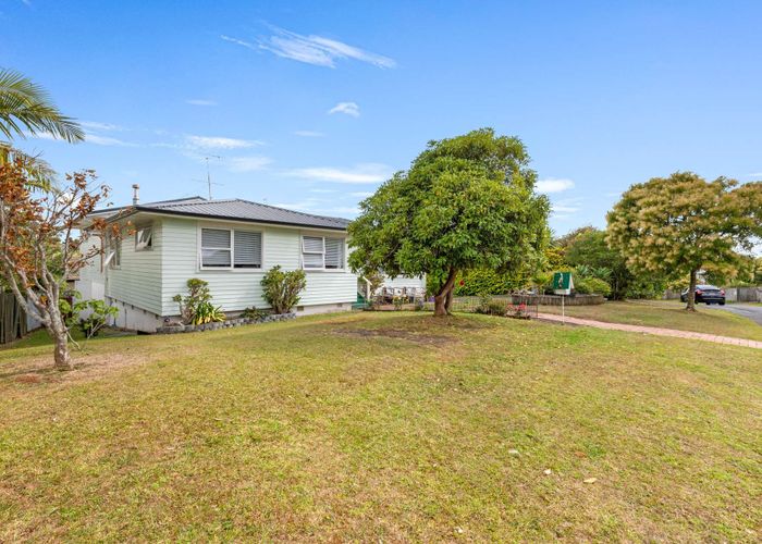  at 32 Kirby Street, Glendene, Auckland