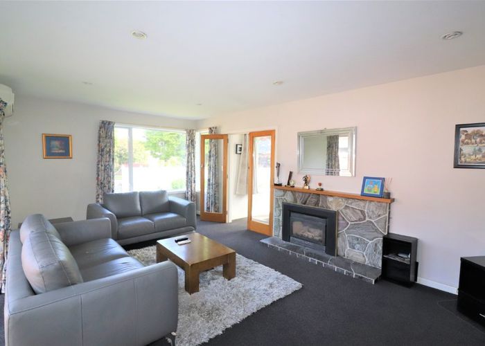  at 15 Newbridge Place, Ilam, Christchurch City, Canterbury