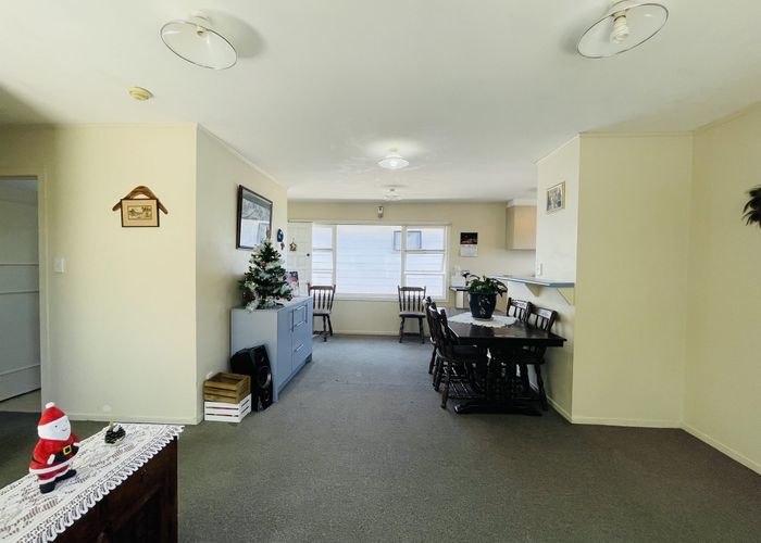  at 28A Larissa Avenue, Henderson, Waitakere City, Auckland