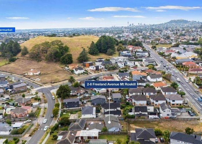  at 2/8 Freeland Avenue, Mount Roskill, Auckland City, Auckland