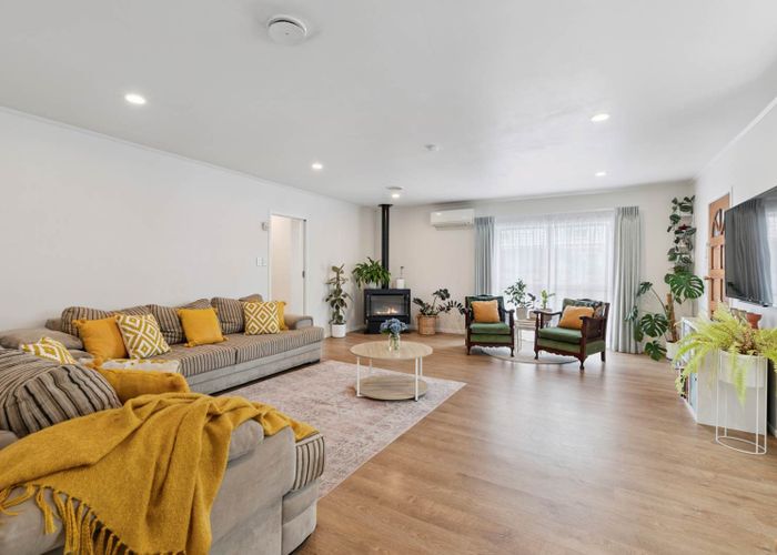  at 42 Sunnypark Avenue, Rosehill, Papakura