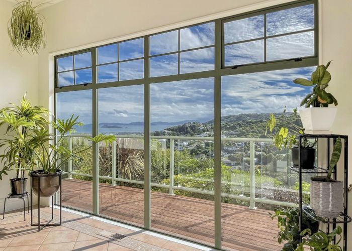  at 95 Viewmont Drive, Harbour View, Lower Hutt