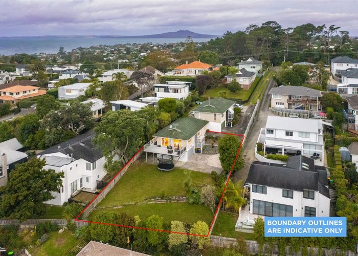  at 2/101 Kowhai Road, Mairangi Bay, Auckland