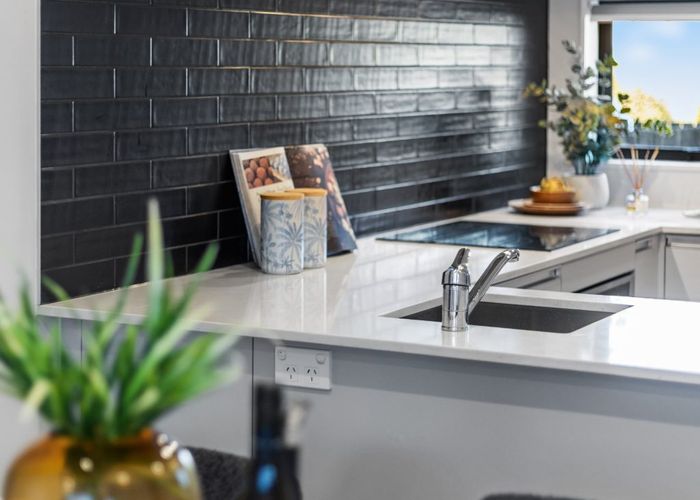  at 2/119 Bruce Mclaren Road, Henderson, Waitakere City, Auckland