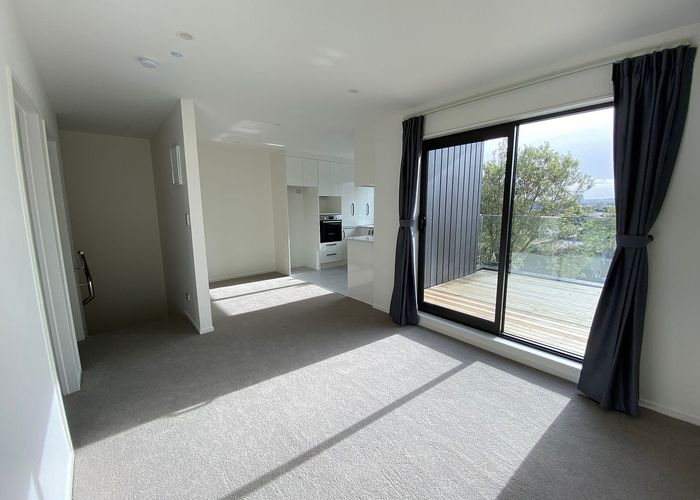  at 8 Panga Place, Henderson, Waitakere City, Auckland