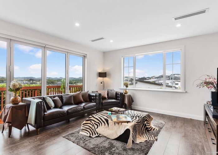  at 18 Gumdigger Rise, Silverdale, Silverdale