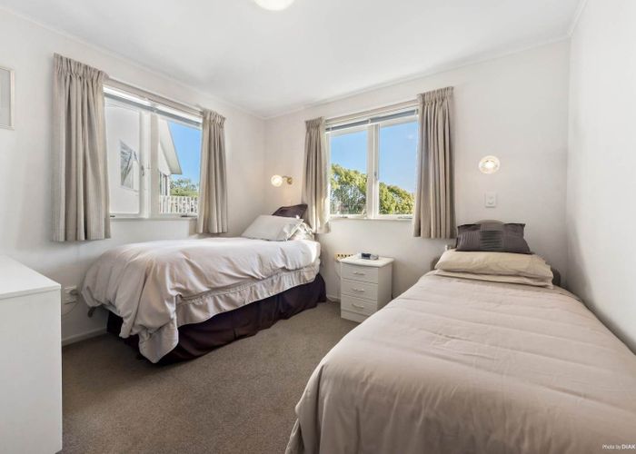  at 17 Kimber Hall Avenue, Mount Roskill, Auckland City, Auckland