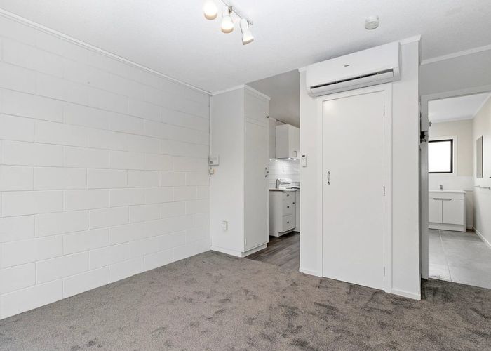  at 4/633 Grey Street, Hamilton East, Hamilton, Waikato