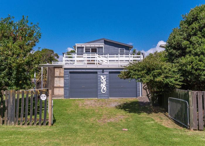 For sale 42 Rodney Avenue, Te Horo, Kapiti Coast, Wellington homes