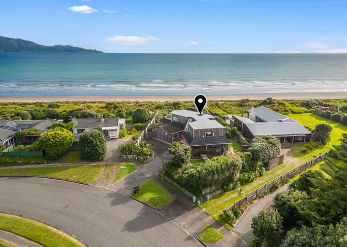  at 17 Oratia Street, Waikanae Beach, Waikanae