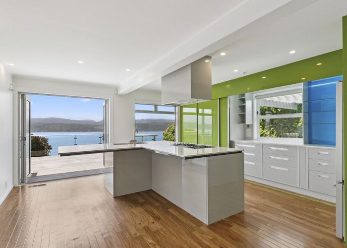  at 4 Tai Paku Paku Road, Karaka Bays, Wellington