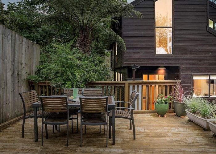  at 2/23 Hellyers Street, Birkdale, Auckland