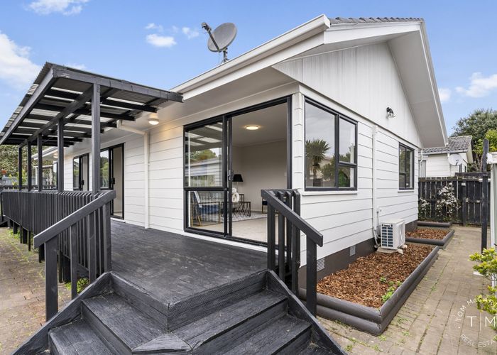  at 2/12 Kopu Place, Clendon Park, Manukau City, Auckland