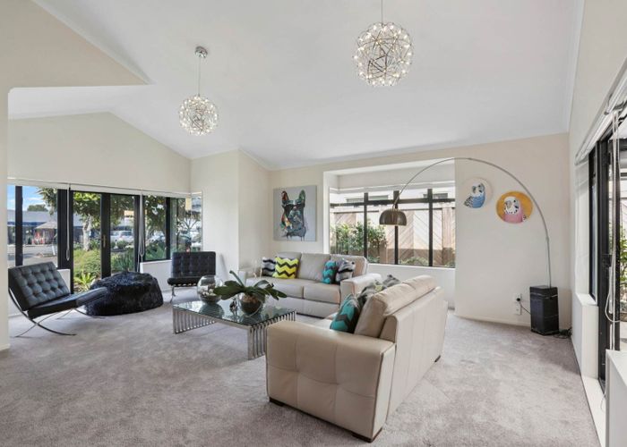  at 4 Cellarmans Street, Te Atatu Peninsula, Waitakere City, Auckland