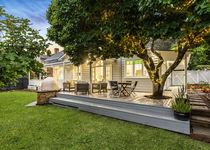  at 86 Frederick Street, Hillsborough, Auckland