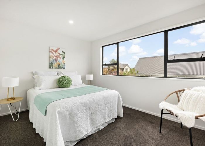  at 2/54 Gresford Street, Edgeware, Christchurch