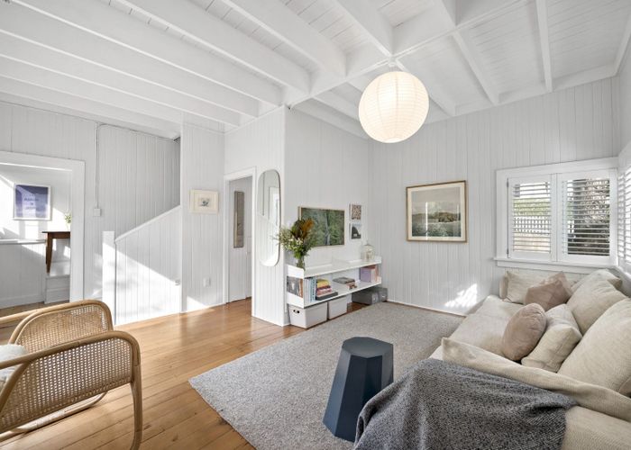  at 27 Rona Street, Eastbourne, Lower Hutt, Wellington